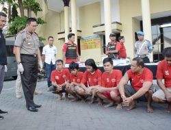 Polrestabes Surabaya Tangkap Delapan Komplotan Penipu Ulung