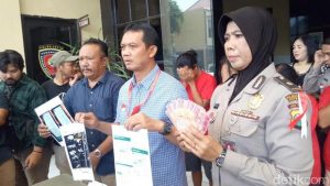 Polrestabes Surabaya Berhasil Ungkap Jual Beli Anak Lewat Media Sosial