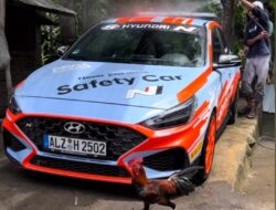 Viral Video Warga Cuci Safety Car WSBK Indonesia