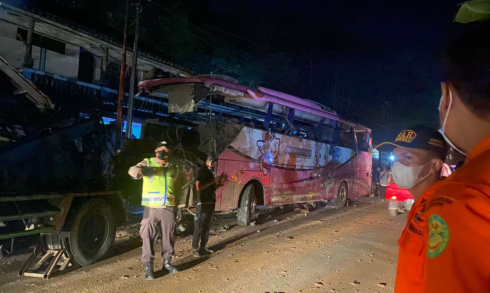 kecelakaan bus di ciamis PO Pandawa