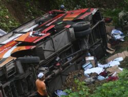 Bus Santri Gontor Kecelakaan, 3 Ustadz Meninggal Dunia